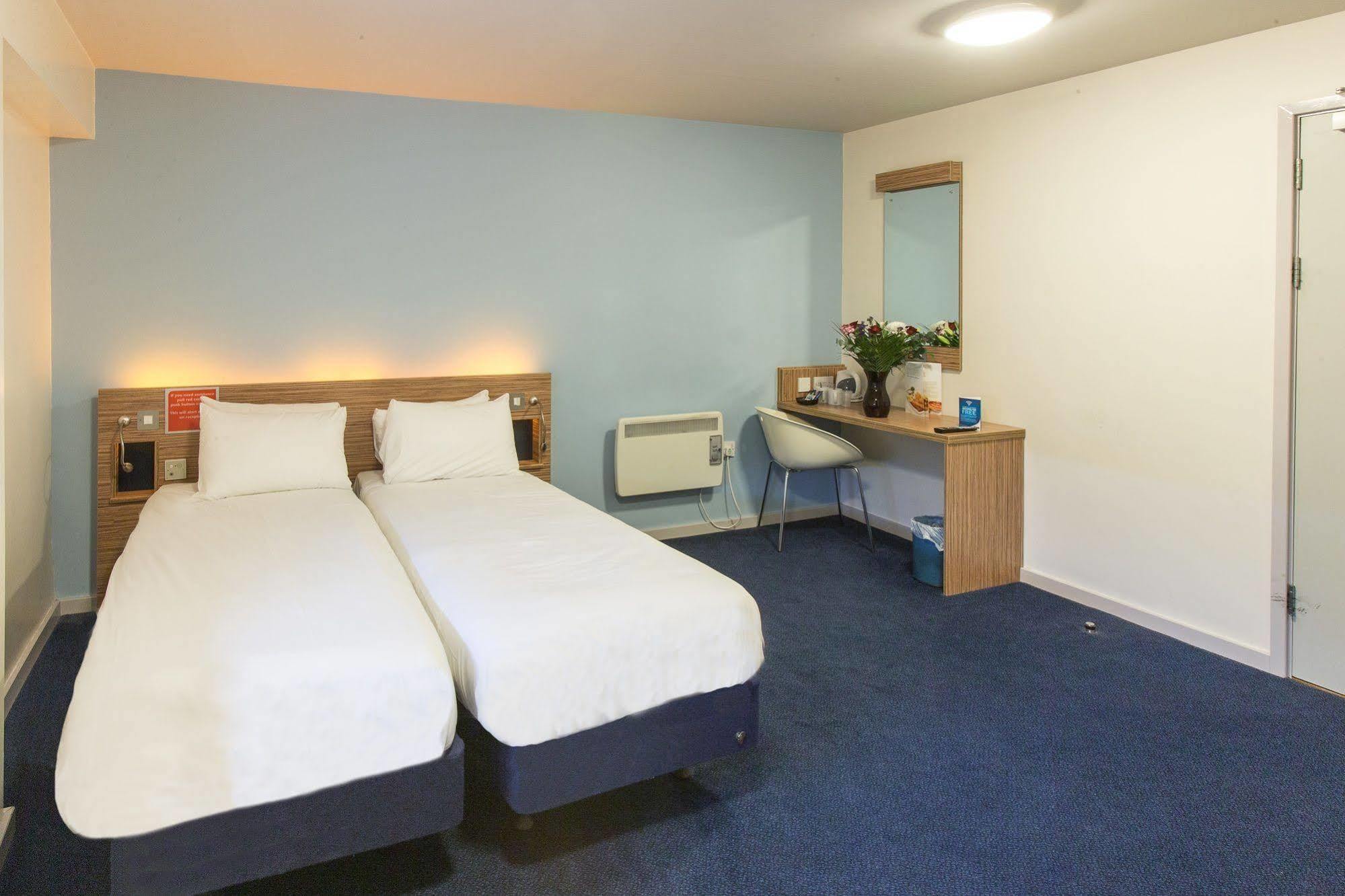 Redwings Lodge Wolverhampton Central Ngoại thất bức ảnh